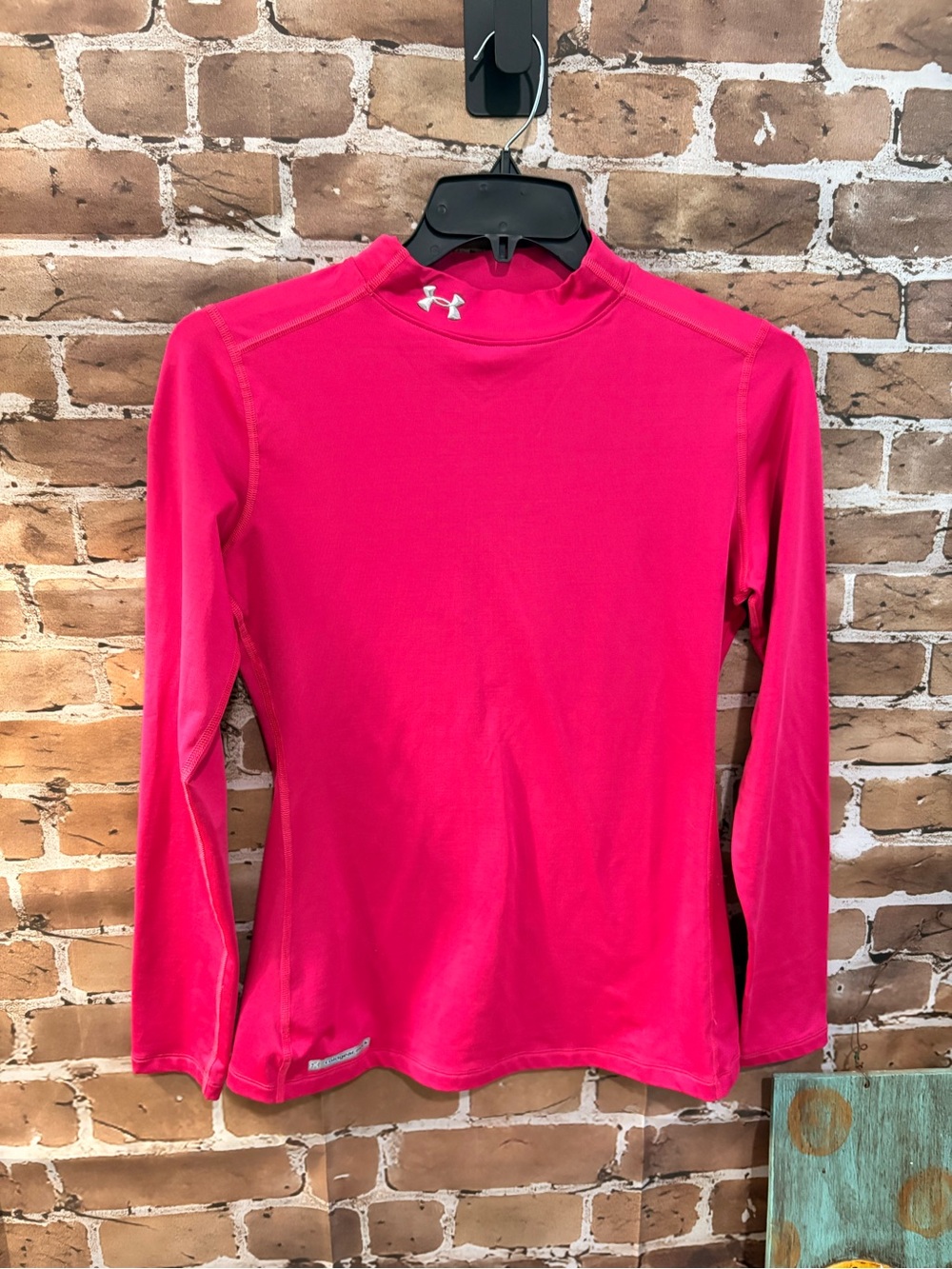 Under Armour ColdGear Fitted Long Sleeve Shirt – Neon Pink – LG